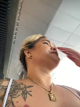 Show de queenmia__ph na webcam