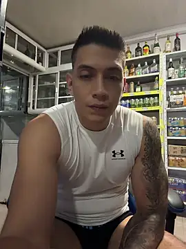 OliverWest04 Live XXX-chat