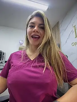 alicee16's Webcam Show