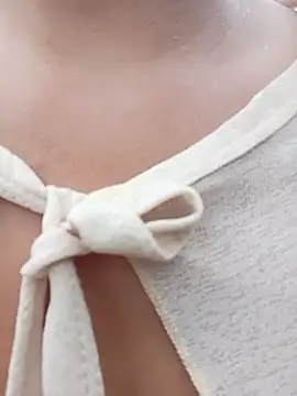 Linda-yiyi Adlı Modelin Canlı XXX Sohbeti