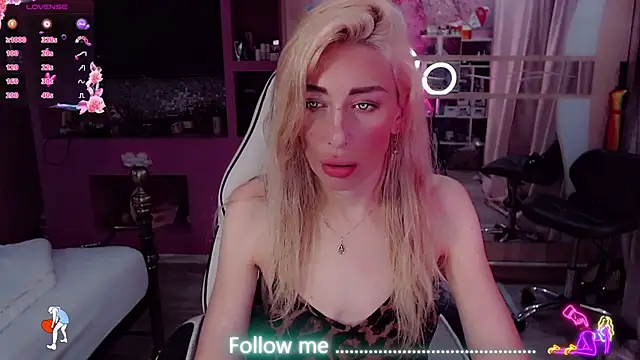 แชท XXX สดของ AnnieGOld_