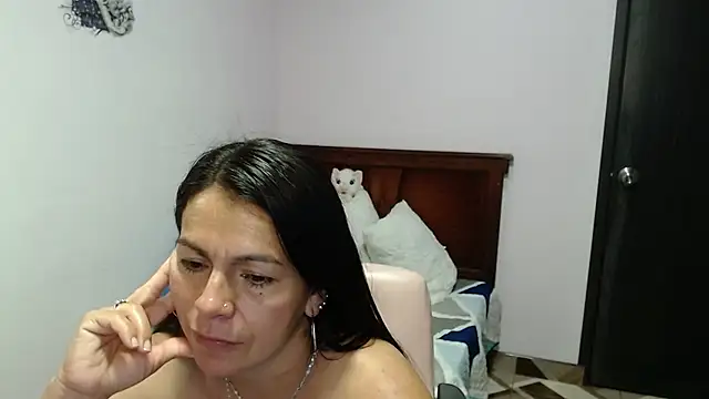 camilavargas_ লাইভ XXX চ্যাট