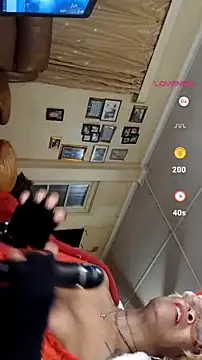 Gucci_Bx Live XXX-chat