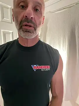 دردشة DaddySnowXX الجنسية المباشرة
