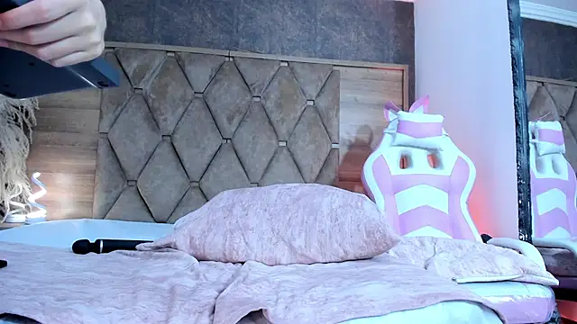 EimyAndMaxi's Webcam Show