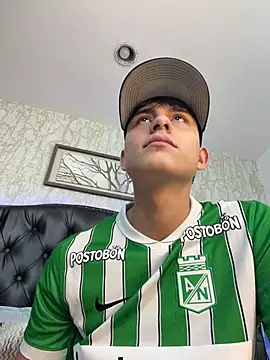 XXX chat uživo modela Lander_Cruz