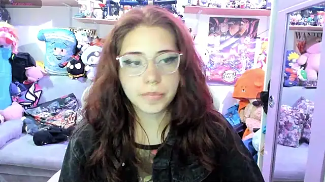 Онлайн чат XXX soficammy
