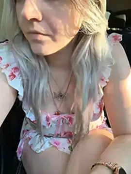 ScarletCallings_420's Live XXX Chat