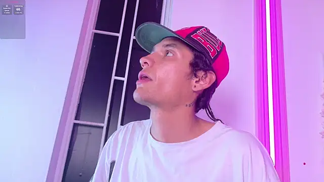 Chat +18 de royalsexxx_ ao vivo