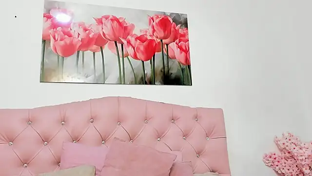 pinky_f00x XXX чат на живо