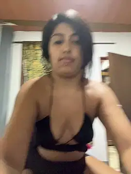 Kaylachannell Adlı Modelin Canlı XXX Sohbeti