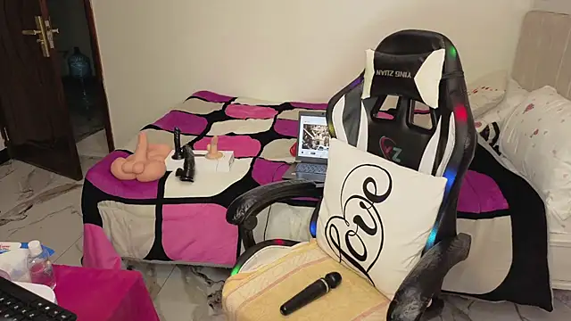 Czat XXX na żywo – Pretty-shally