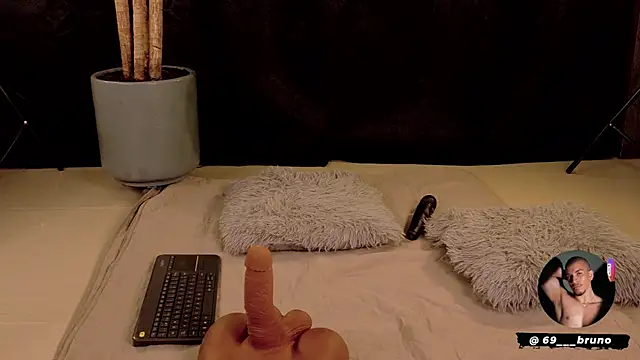 Bruno___69 live XXX chat
