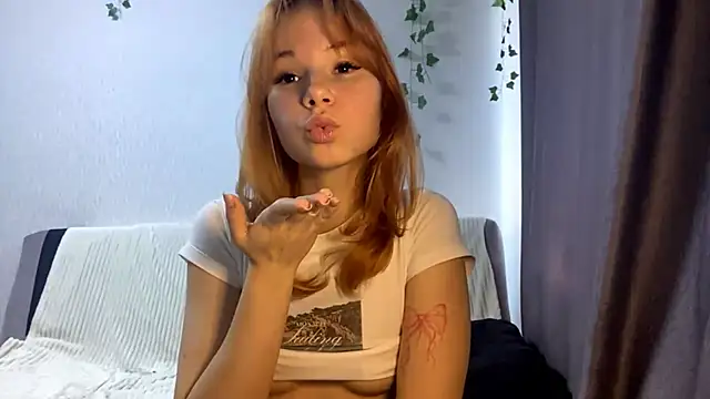 Chat +18 de Ginger_Baby ao vivo