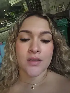 Sara_smiiith211's Live XXX Chat