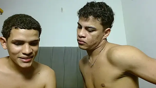 Jose_And_Daniel Live XXX Chat