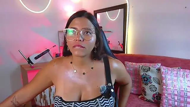 Megaan_Greey Chat XXX live