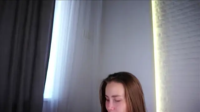 MonetLeitman XXX чат на живо
