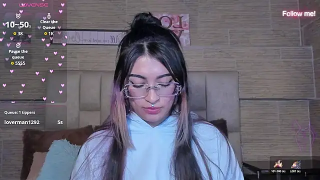 แชท XXX สดของ mia_devine_