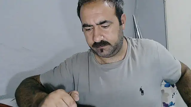 -Hunter_Blaze- Adlı Modelin Canlı XXX Sohbeti