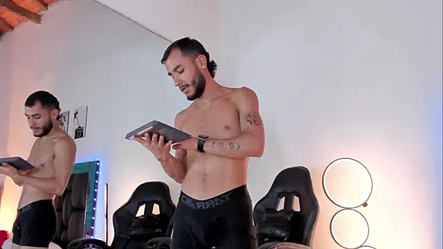 MaxPower003 live XXX chat