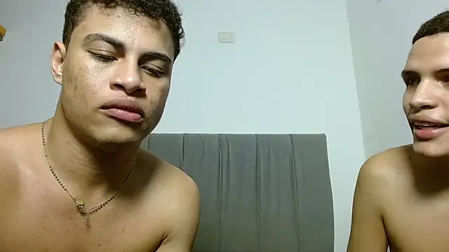Jose_And_Daniel Live XXX-chat