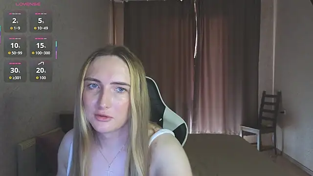 Vi_Luxy Chat XXX in diretta