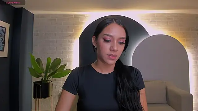 AmaliaCrus Adlı Modelin Canlı XXX Sohbeti