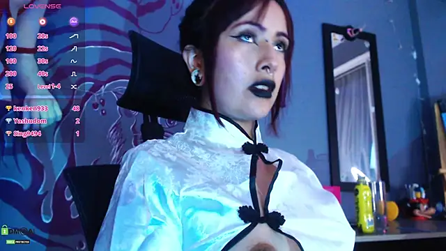 Czat XXX na żywo – Regina_Iris