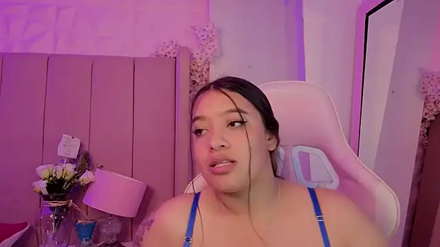 MollyBigBoobs12's Live XXX Chat