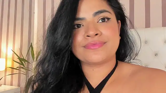 Mia-Stones' Live XXX Chat