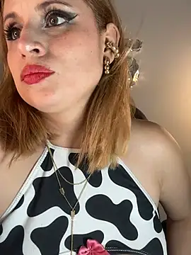 Adeline_1's Live XXX Chat