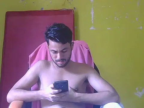 Stubborndesiboy live XXX chat