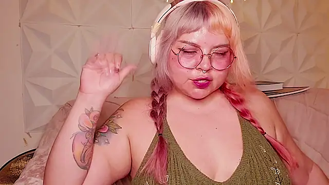 Satyn_doll Adlı Modelin Canlı XXX Sohbeti