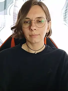 Chat +18 de Aashikalaa ao vivo