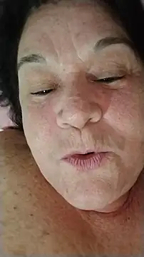 Yaya_Mineira Adlı Modelin Canlı XXX Sohbeti