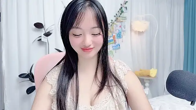 Winnie666999 Adlı Modelin Canlı XXX Sohbeti