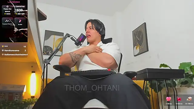 צ'אט XXX בשידור חי של Thom_Ohtani