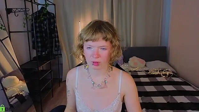 VioletDesiree's Live XXX Chat