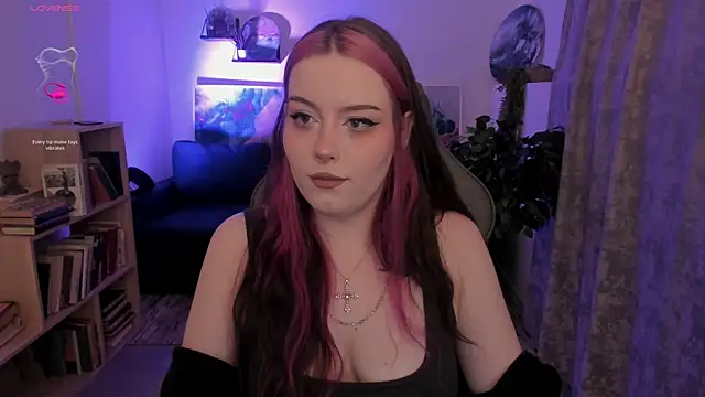 CoraMiel XXX чат на живо