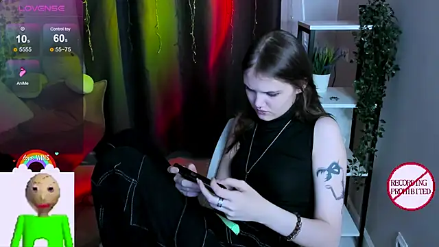 Dilara_xBaby Chat XXX in diretta