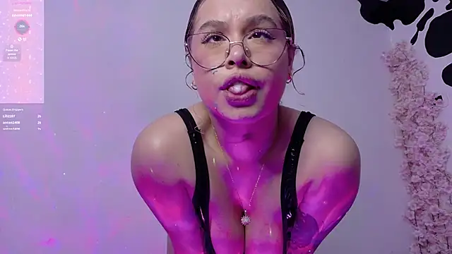 Haelycute's Live XXX Chat