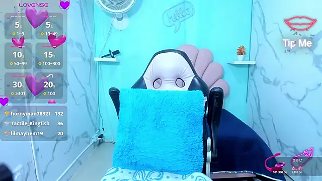 sandra_petite19: онлайн-секс-чат