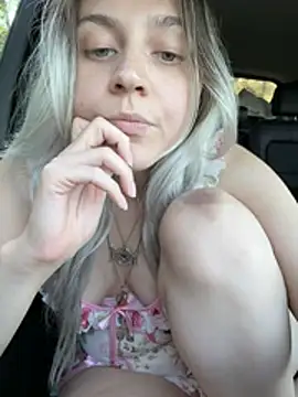 ScarletCallings_420 élő XXX-chatje