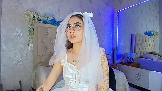 nini_love01 Adlı Modelin Canlı XXX Sohbeti