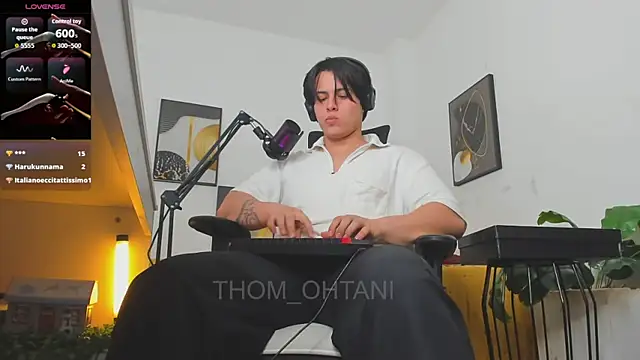 Thom_Ohtanin Live XXX chat