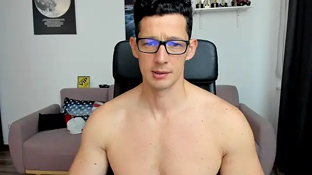 BrutusK08 Live XXX-chat