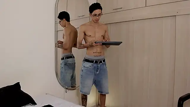 Chat XXX ao vivo de Mheysam_Youngerx