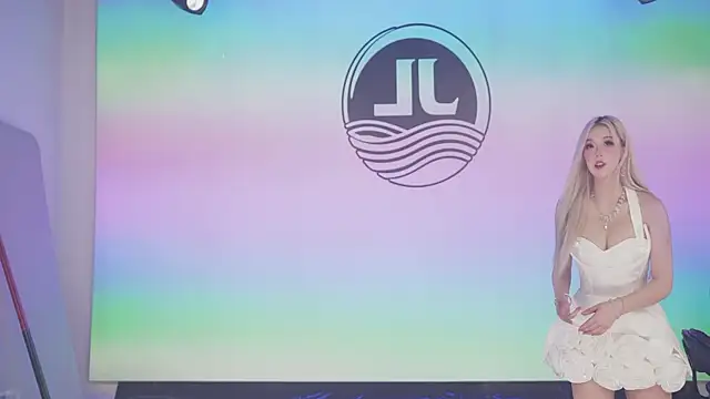 Sw-001's Live XXX Chat