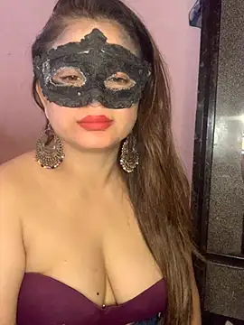 lustycousins Adlı Modelin Canlı XXX Sohbeti